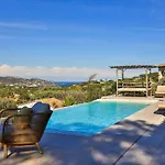 Superbe A Sainte-maxime, Piscine Et Vue - Dina *
