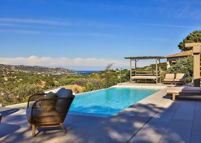 Superbe A Sainte-maxime, Piscine Et Vue - Dina *