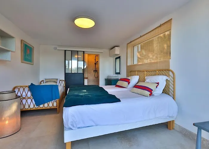 Villa Superbe A Sainte-maxime, Piscine Et Vue - Dina Sainte-Maxime